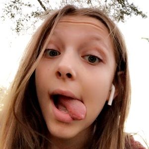 Meet your Posher, Kylie